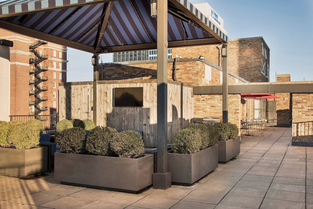 Residence Inn by Marriott Memphis Downtown - photo 26