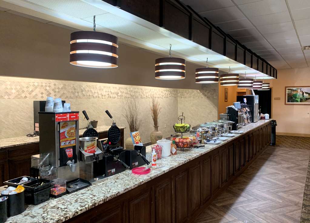 Best Western Crossroads Of The Bluffs - photo 5