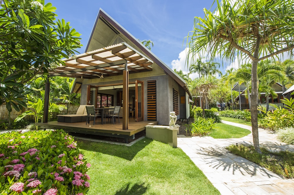 Pure Magnetic Villa 4 — 4-Star Luxury Hotel in Nelly Bay, Australia