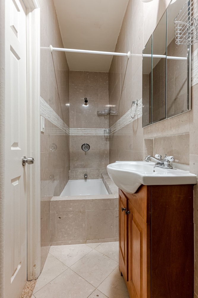 110th Boutique Hotel - photo 31