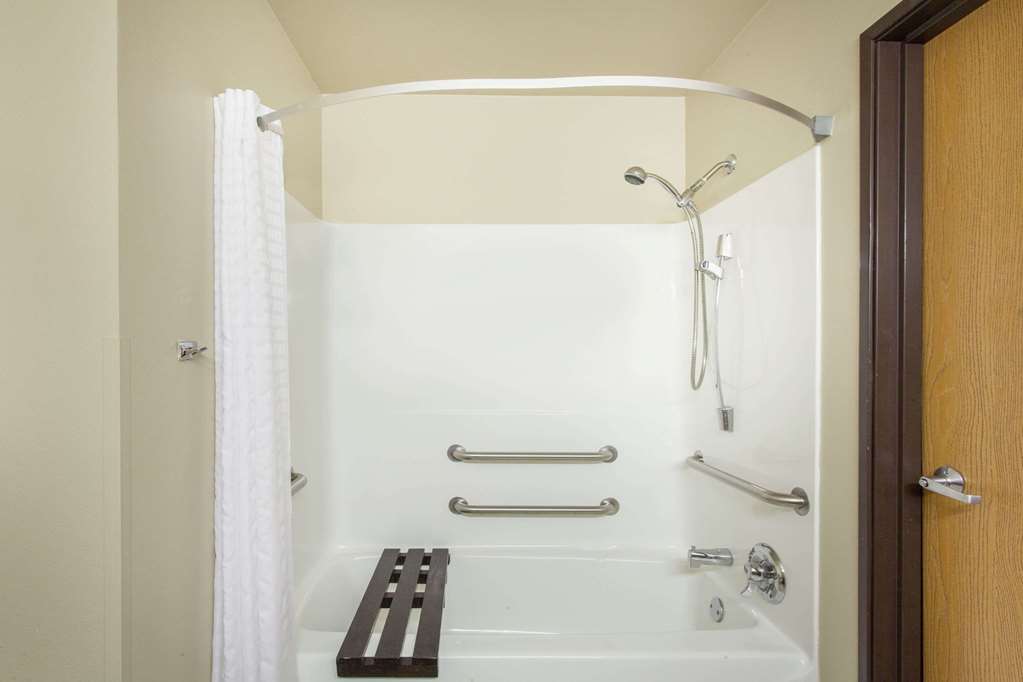 Super 8 by Wyndham Richlands Claypool Hill Area - photo 10