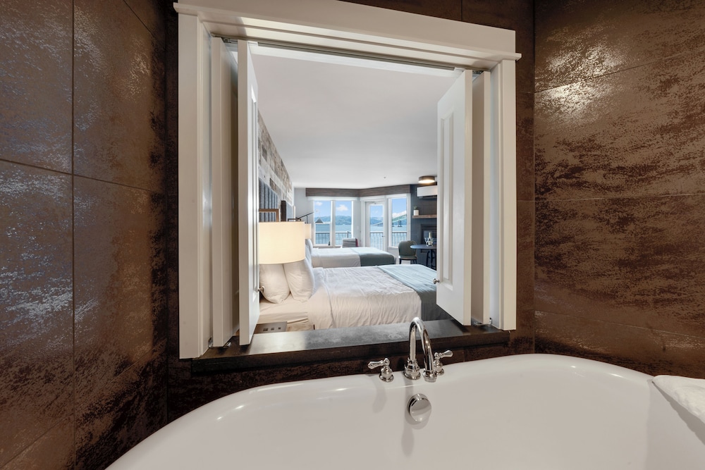 Cannery Pier Hotel & Spa - photo 14