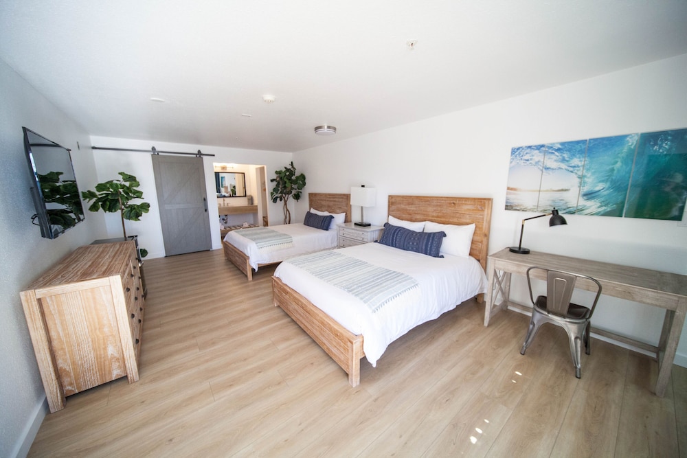 The Surfbreak Hotel - photo 8