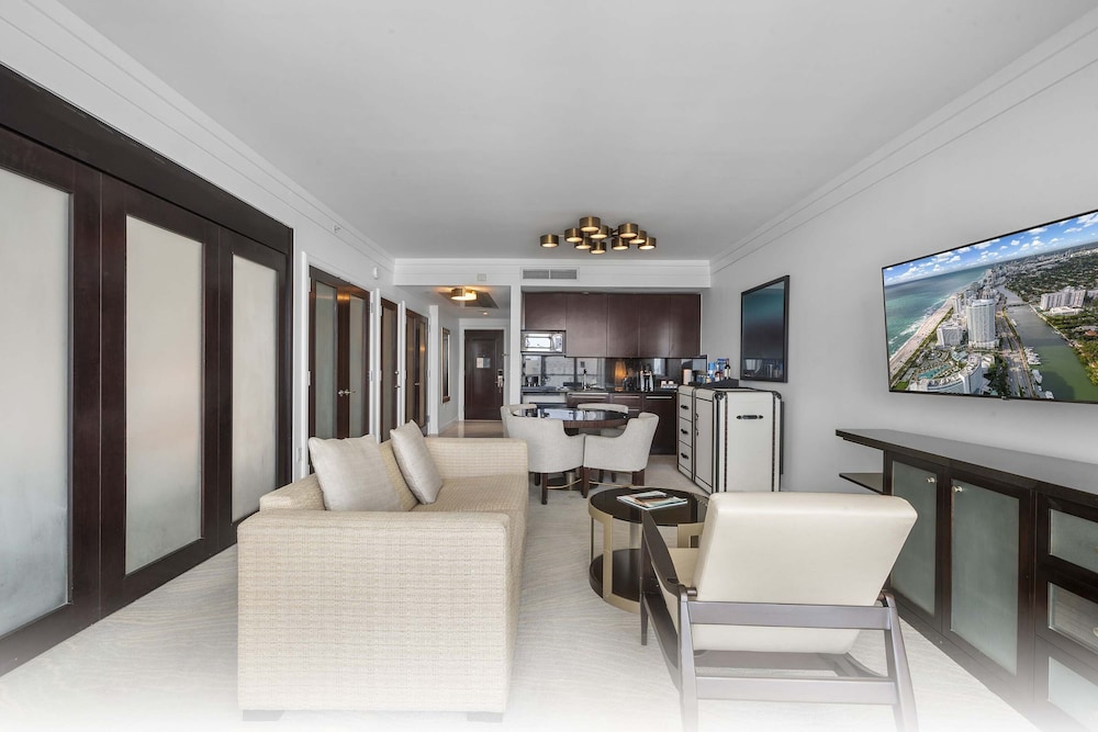 Fontainebleau Miami Beach Private Luxury Suites - photo 176