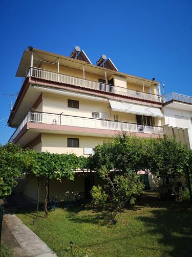 Evangelias House — 4-Star Luxury Hotel in Stavros, Greece