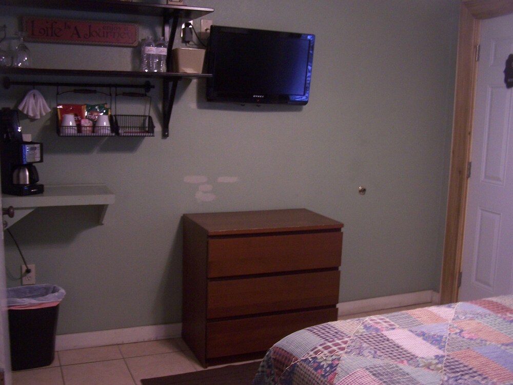 Blanco County Inn - photo 20