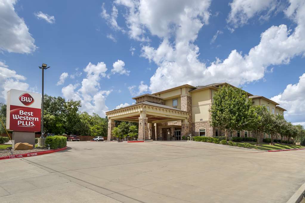 Best Western Plus Goliad Inn & Suites - featured photo