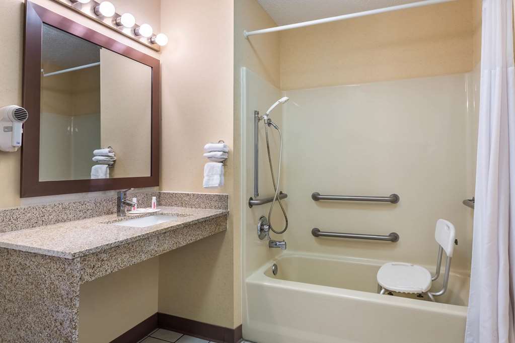 Baymont by Wyndham Easley Greenville - photo 24
