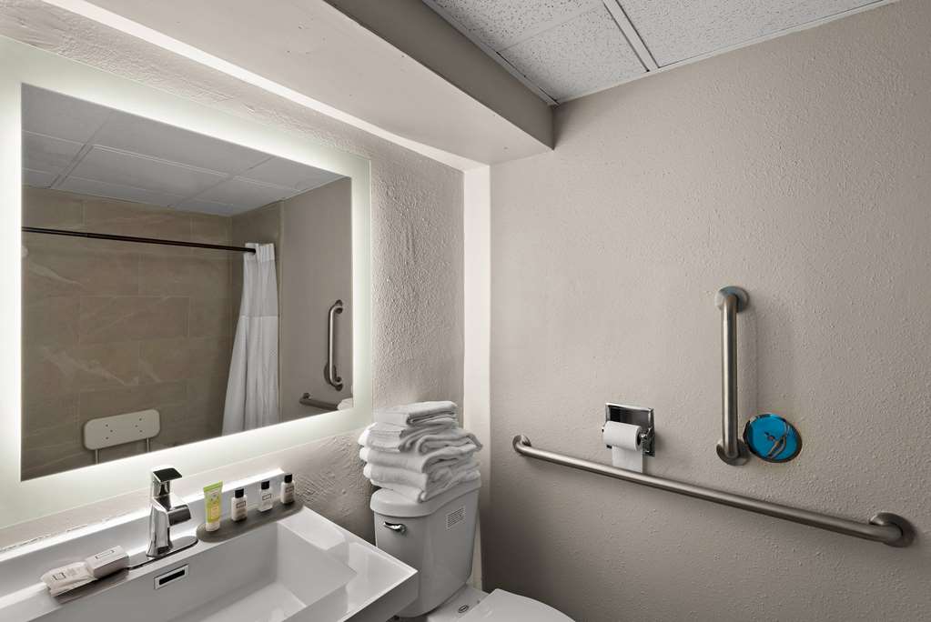 Wyndham Garden Ankeny - photo 41