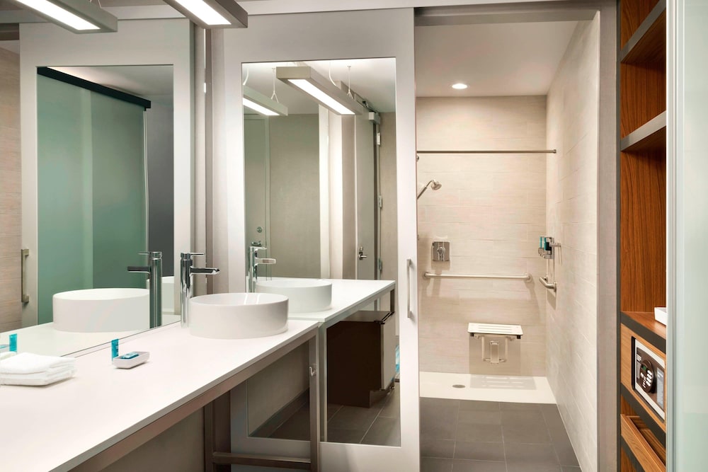 Aloft Hillsboro Beaverton - photo 34