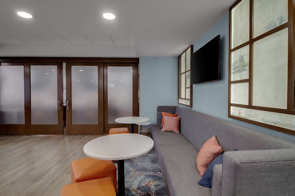 Hampton Inn Birmingham Colonnade 280 - photo 2