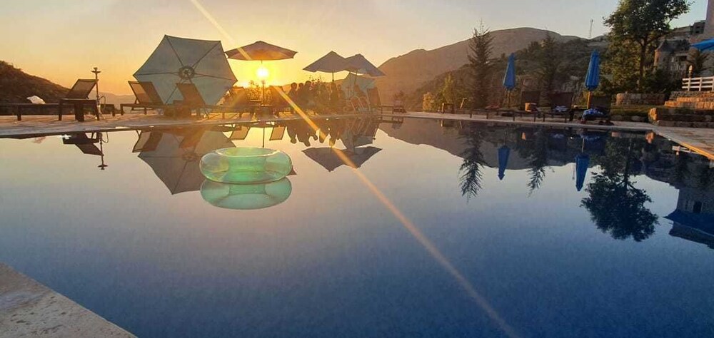 Chateau Deau Faraya — hotel in Jbail