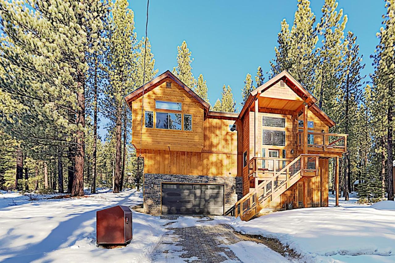 Luxury Mountain Retreat — 4-Star Luxury Hotel in South Lake Tahoe, United States