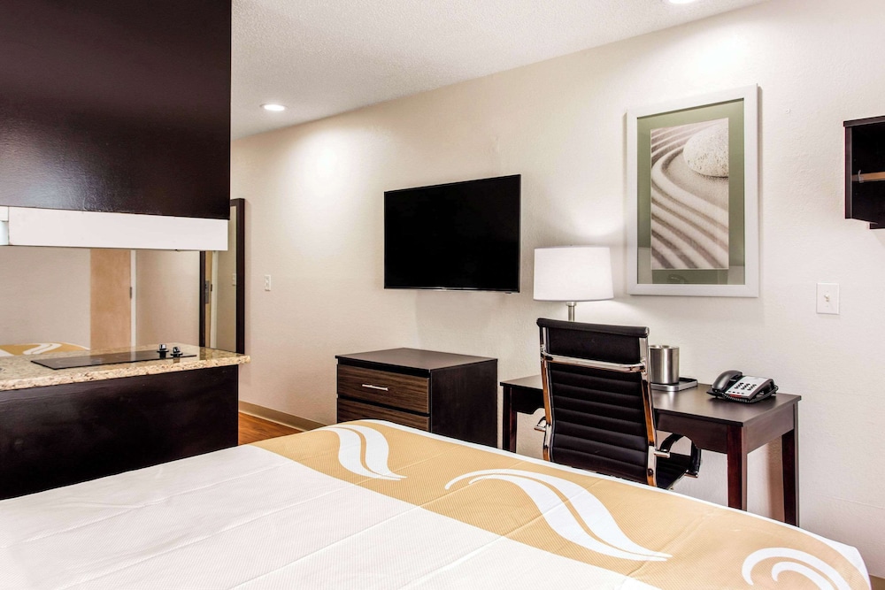 Quality Inn & Suites Myrtle Beach near Outlets - photo 11