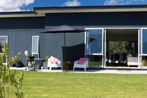Ahipara Hideaway Kaitaia Holiday Home — 4-Star Luxury Hotel in Ahipara, New Zealand