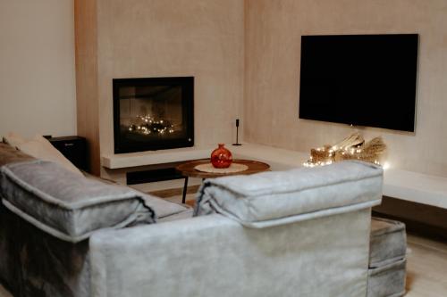 Apartment 64 — 4-Star Luxury Hotel in Larisa, Greece
