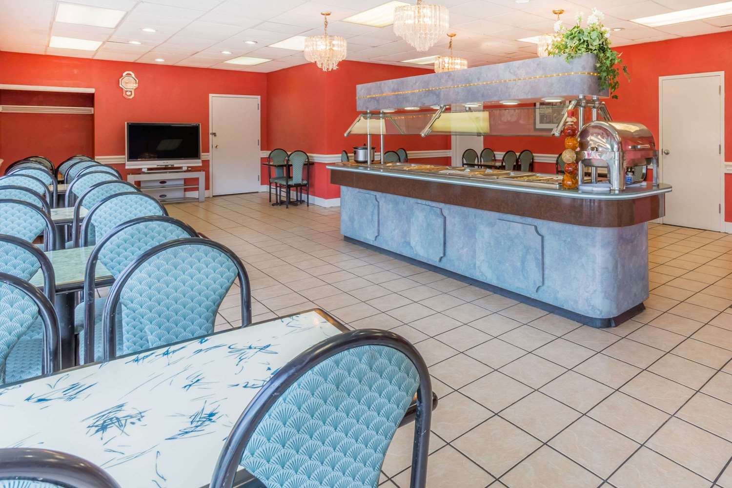 Ramada by Wyndham Roanoke - photo 13