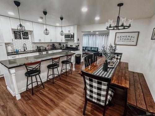 The Modern Farmhouse — 4-Star Luxury Hotel in Scottsdale, United States