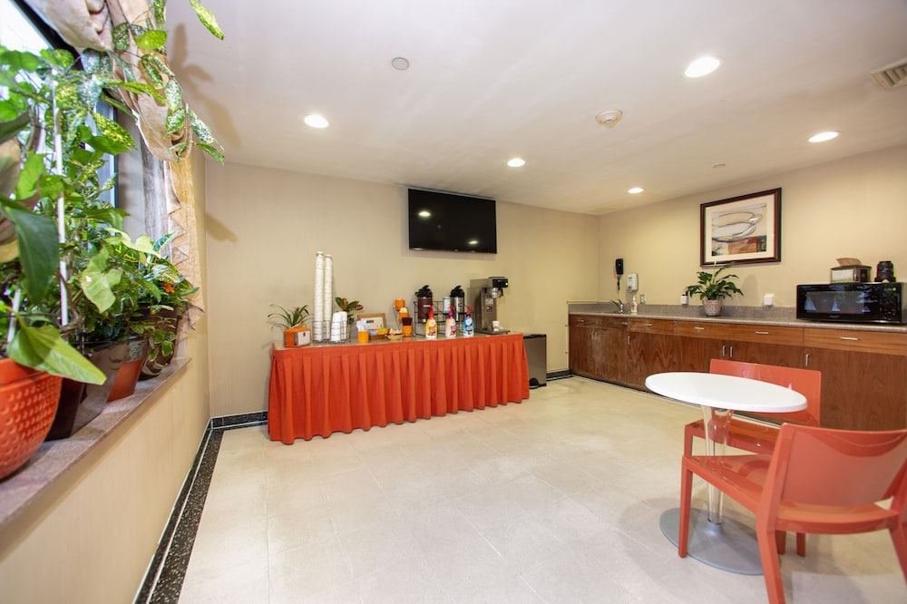 Hotel Le Jolie - photo 32