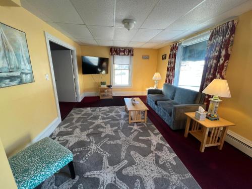 Claddagh Motel & Suites - photo 110