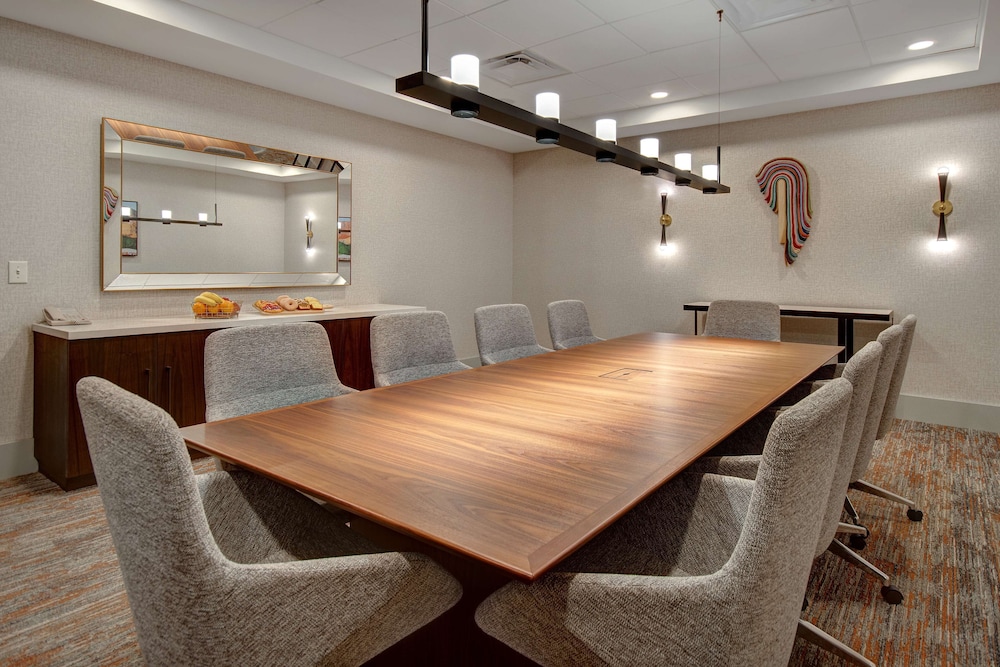 Hilton Garden Inn Terre Haute - photo 86