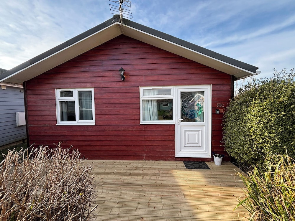Trevone Chalet 130 — 4-Star Luxury Hotel in Padstow, United Kingdom