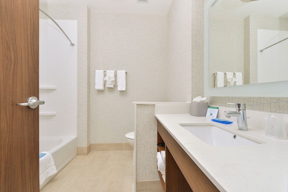 Holiday Inn Express & Suites Chadron by IHG - photo 17