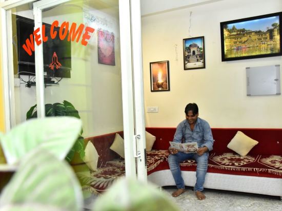 Hotel Mahishmati Palace — Maheshwar