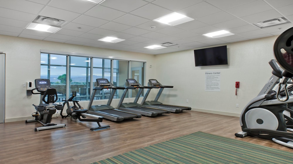 Holiday Inn Express and Suites Green River - photo 39