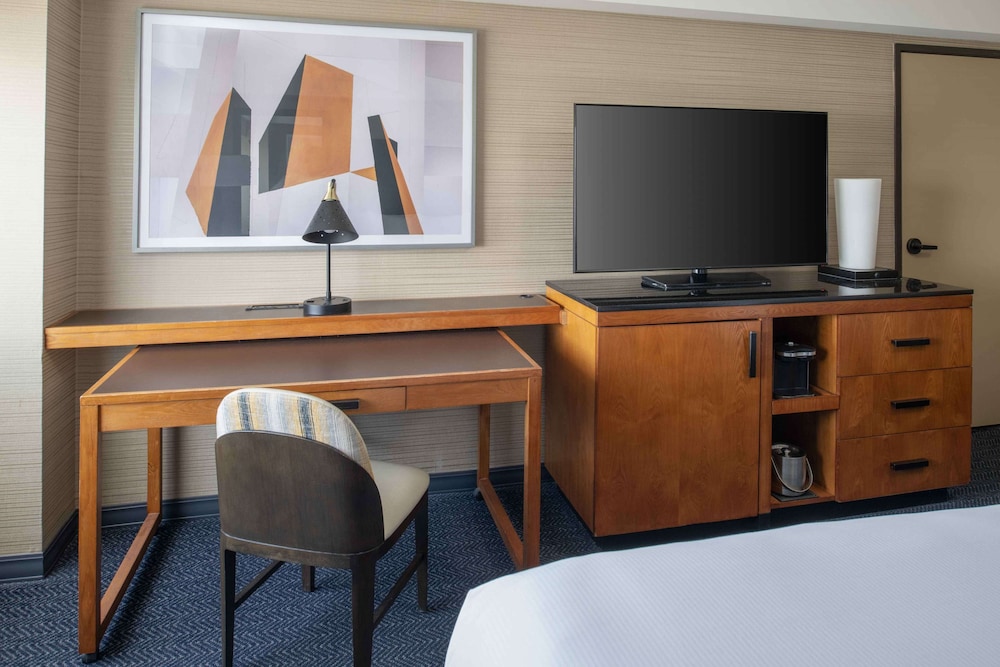DoubleTree by Hilton San Francisco Airport - photo 18