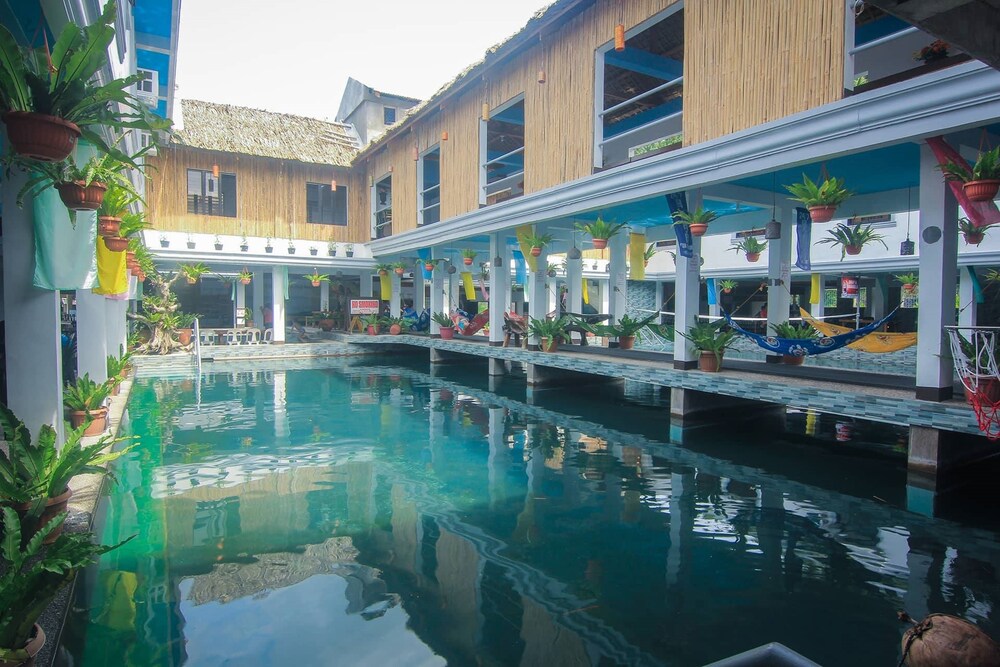 247 BalikBayan Fun Resort - last minute hotel in Tiwi