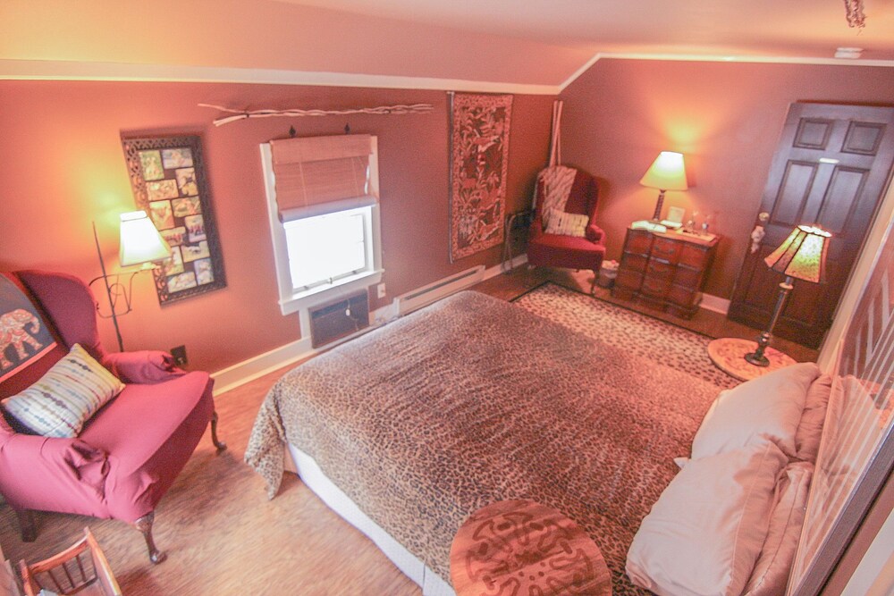 Admiral Peary Inn Bed & Breakfast - photo 12