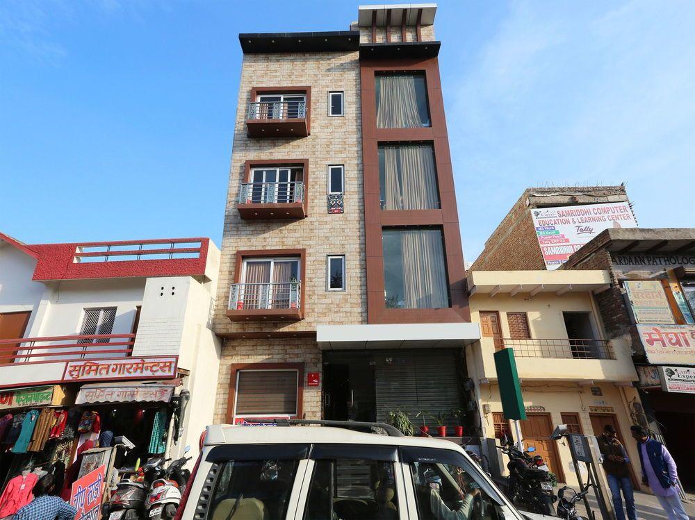 OYO 10842 Hotel Anjali Mahal - carbon neutral hotel in Mathura