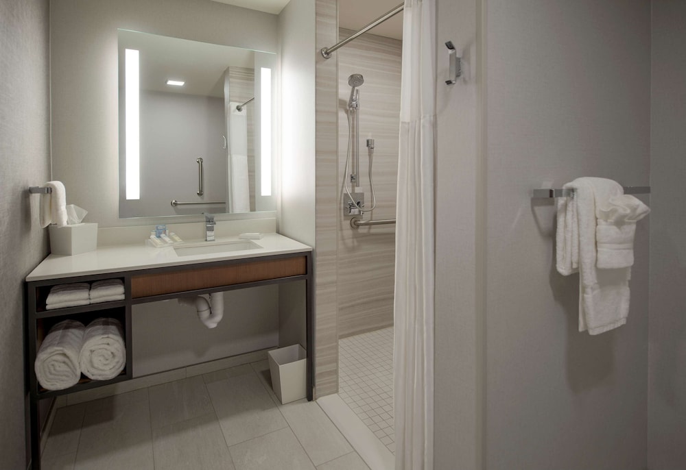 DoubleTree by Hilton Dallas Near the Galleria - photo 8
