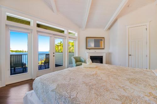 3 Oars in Anna Maria, United States