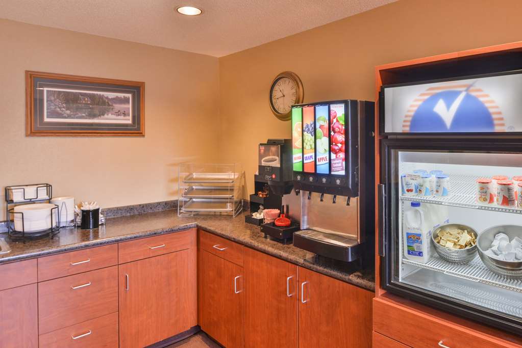 Americas Best Value Inn & Suites International Falls - photo 14