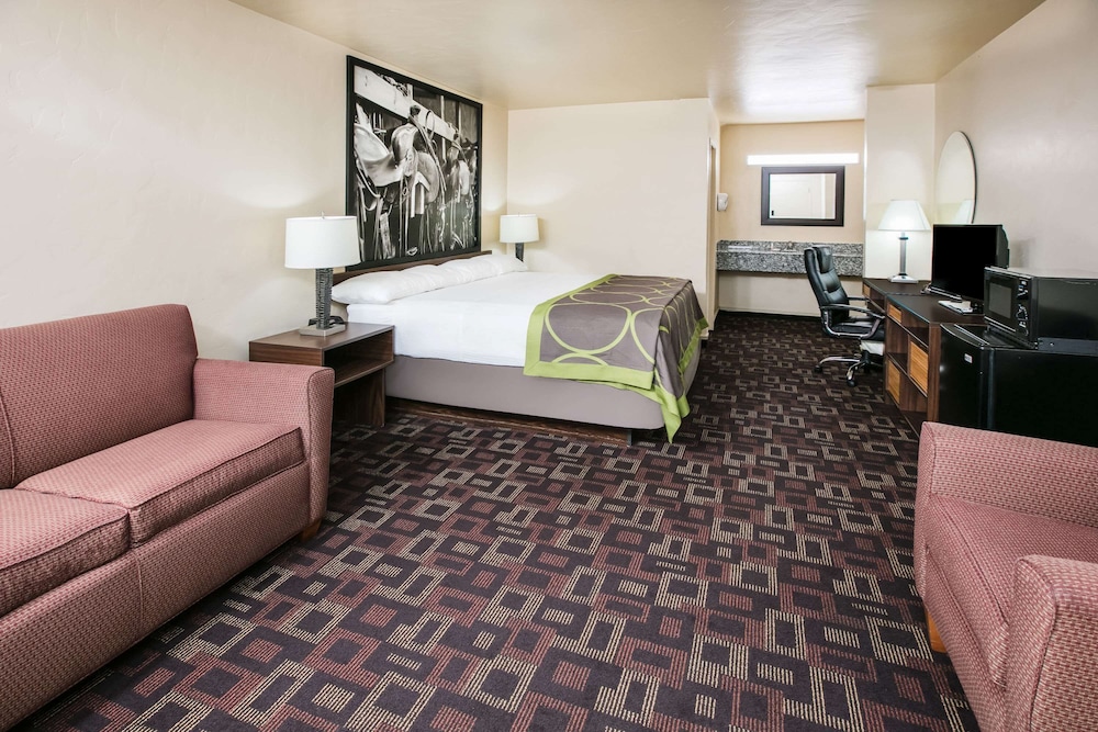 Super 8 by Wyndham Oklahoma Airport Fairgrounds West - photo 10