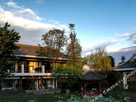 Lotus Yard Zen Hotel in Suining, People's Republic of China