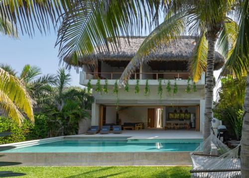 Beach Houses 4 La Flia in Puerto Escondido, Mexico