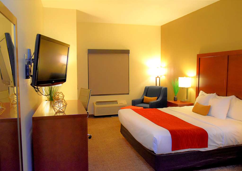 Comfort Inn & Suites Greenville I 70 - photo 7
