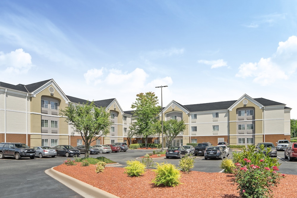 Candlewood Suites Huntersville by IHG - photo 41
