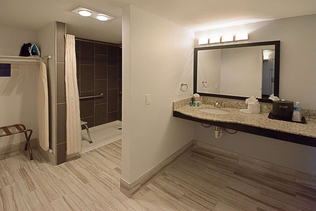 Best Western Yuma Mall Hotel & Suites - photo 21