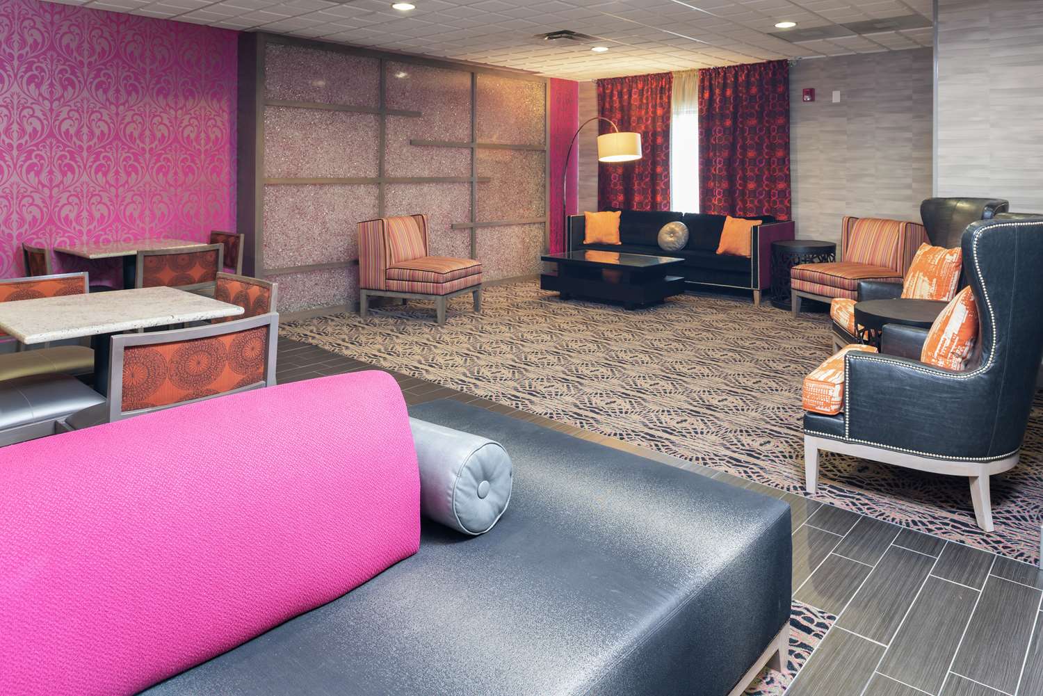 Hampton Inn Akron South - photo 11