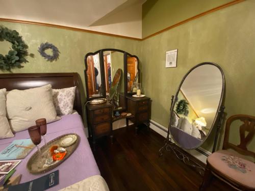 The Abriendo Inn - photo 8