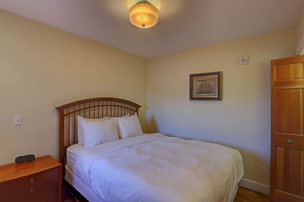 Land's End Resort - photo 50
