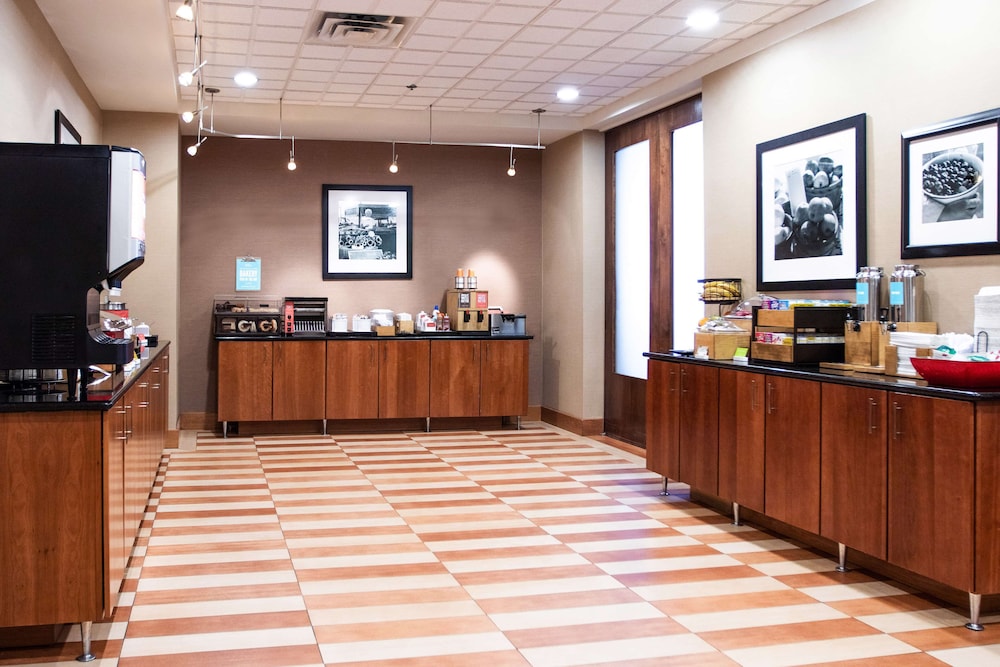 Hampton Inn Gloucester - photo 37