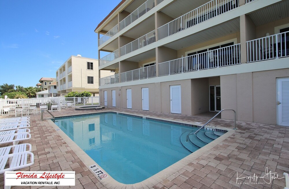 Oceanside 205 - last minute hotel in Indian Rocks Beach