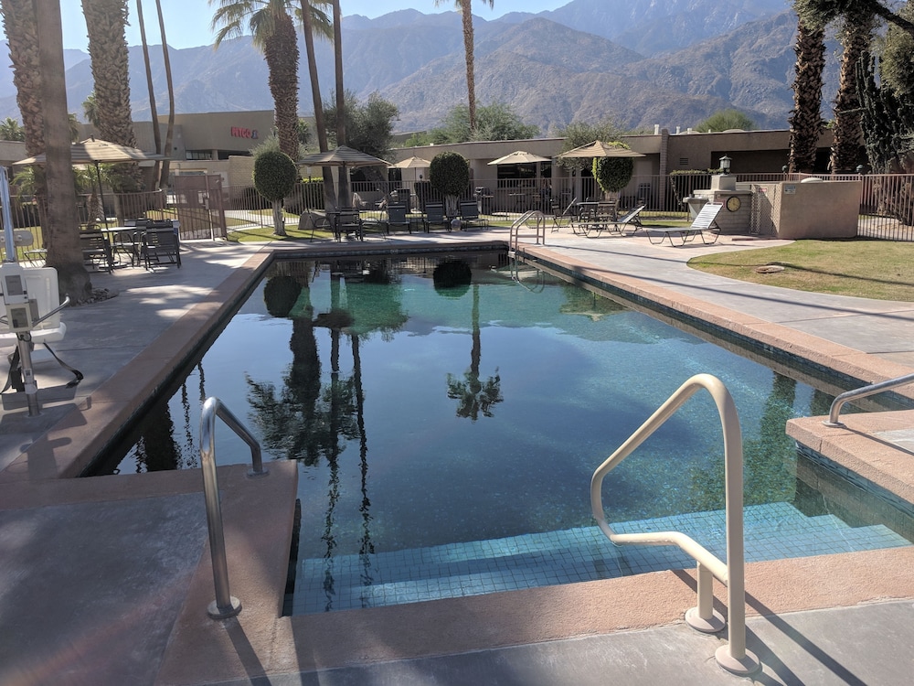 Desert Isle of Palm Springs by Diamond Resorts - photo 11