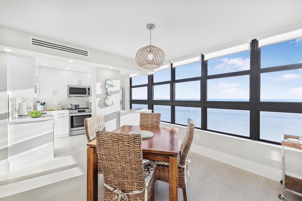 South Seas Tower 1 1212 - photo 41