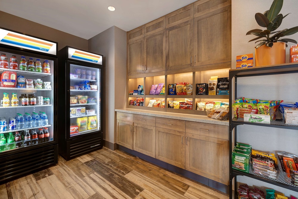 Homewood Suites by Hilton Oak Creek Milwaukee - photo 34